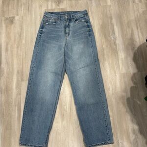 American Eagle Outfitters Women's Relaxed Blue Jeans